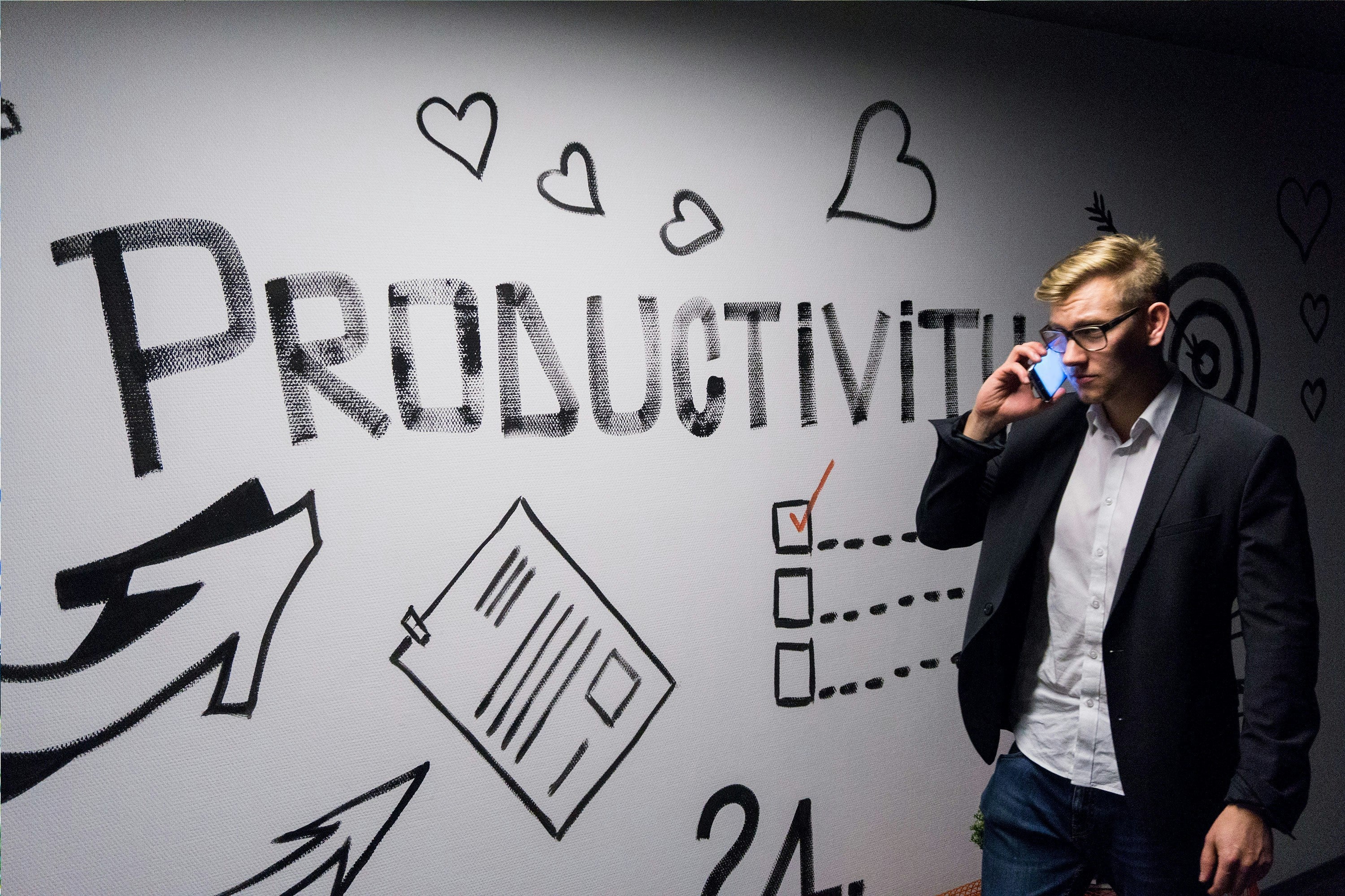 How Entrepreneurs Can Stop the 2 PM Crash Without More Coffee